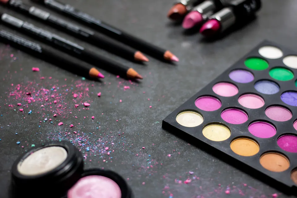 Beauty makeup jigsaw puzzle