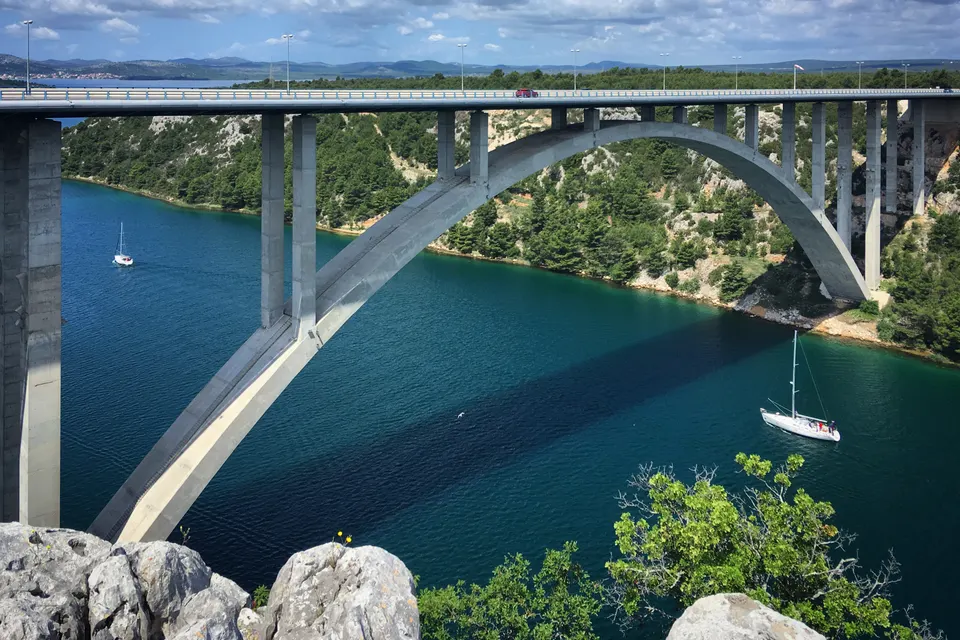 Bridge river jigsaw puzzle