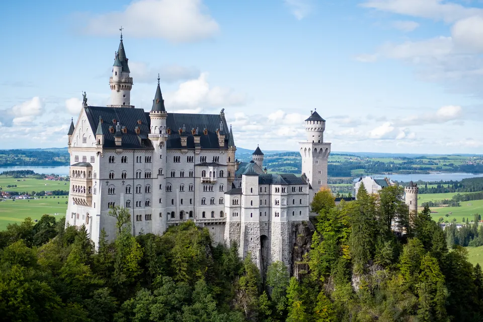 Scenic castle jigsaw puzzle
