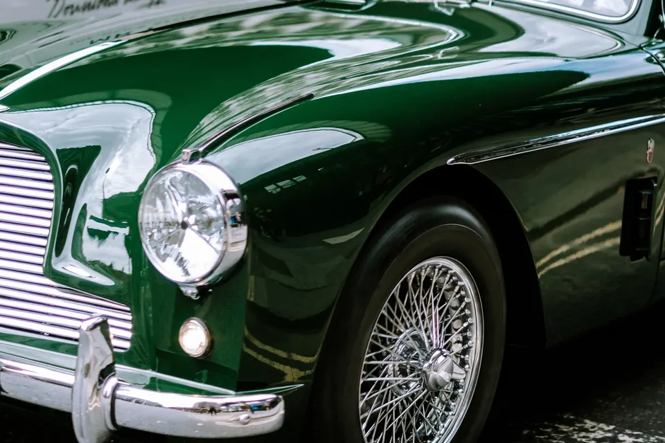 Vintage car jigsaw puzzle